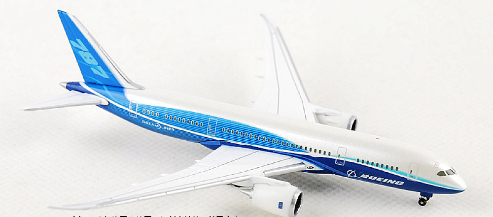 1:500 Boeing 787-8 Boeing Dreamliner Livery Airbus Hogan Wings HG8485